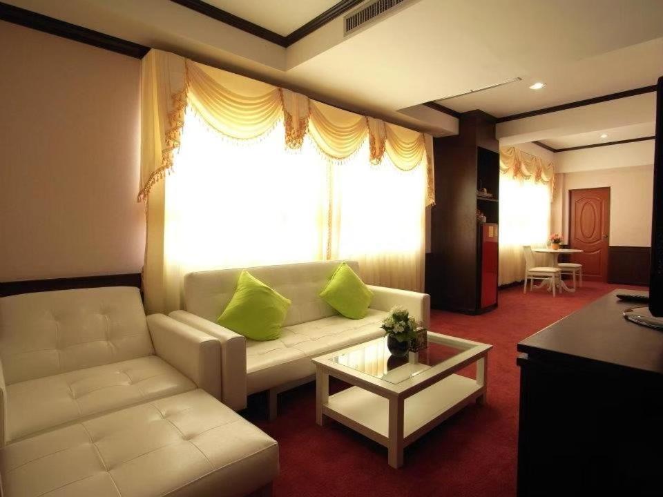 Major Grand Hotel Chum Phae Екстер'єр фото
