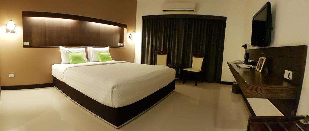 Major Grand Hotel Chum Phae Екстер'єр фото