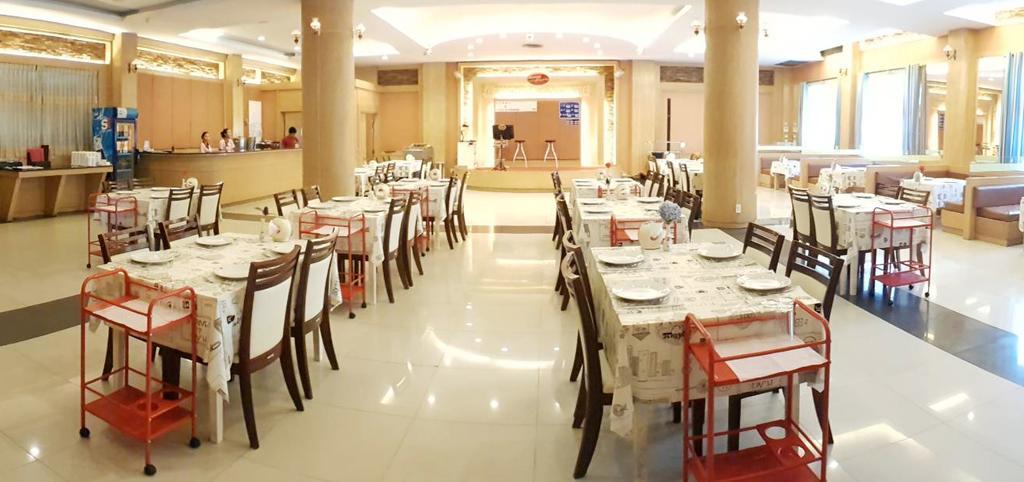 Major Grand Hotel Chum Phae Екстер'єр фото