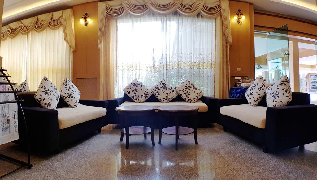 Major Grand Hotel Chum Phae Екстер'єр фото